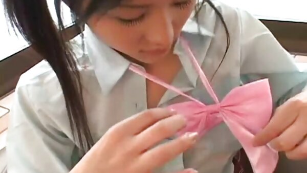 Die vollbusige japanische Milf Yuki Aida gibt einen Tittenjob und einen fkk filme kostenlos Oralfick